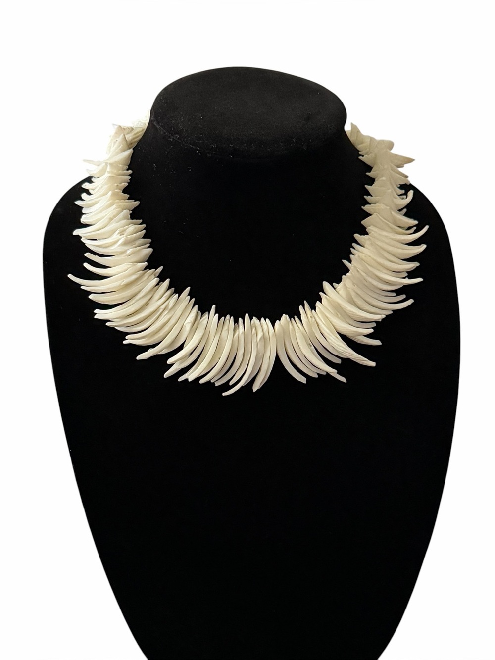 Vintage Carved White Shell Necklace Barrel Closure Choker Bib Statement Necklace